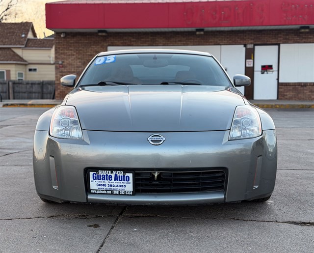 Nissan 350Z photo 2