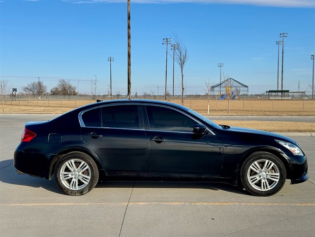 Infiniti G Sedan photo 16