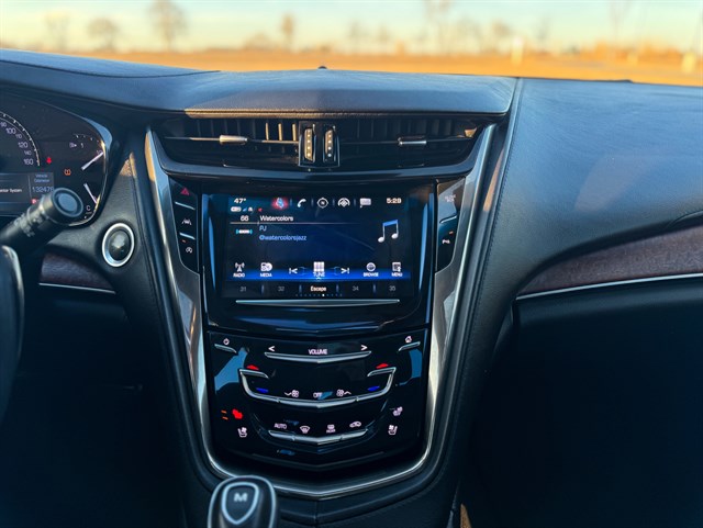 Cadillac CTS photo 8