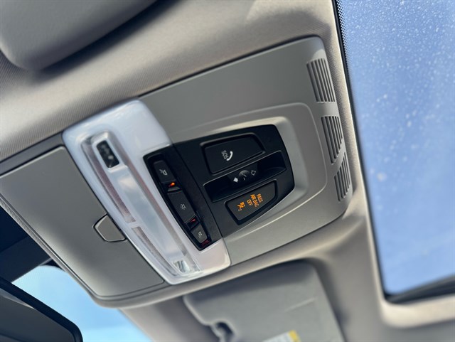 BMW X5 photo 8