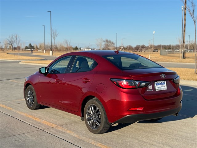 Toyota Yaris iA photo 13