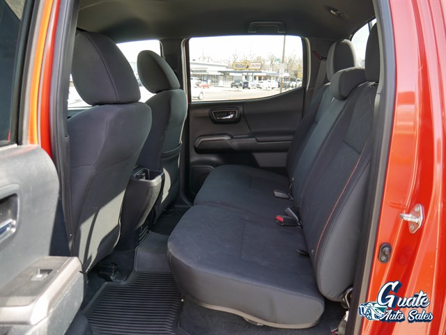 Toyota Tacoma photo 10