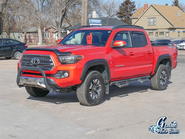 Toyota Tacoma photo 3