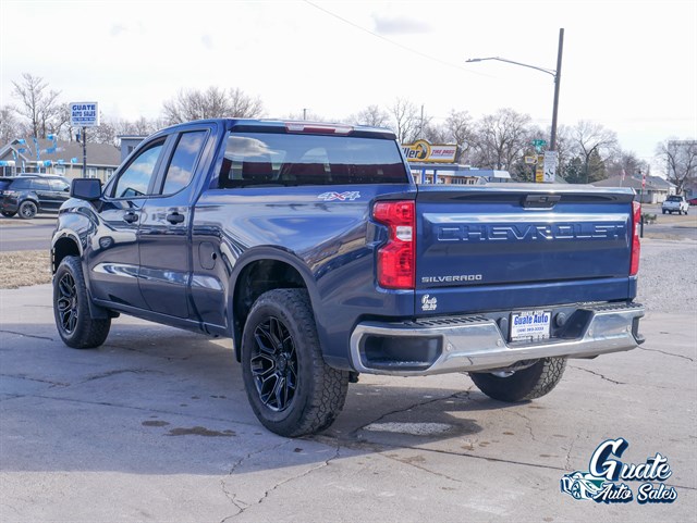 Chevrolet Silverado photo 12