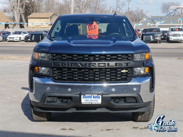 Chevrolet Silverado photo 2