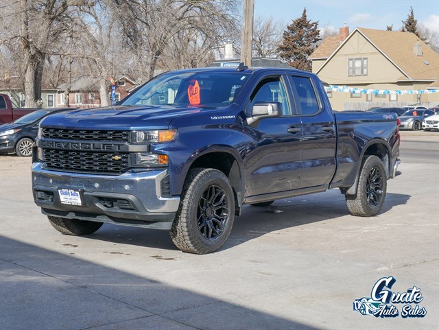 Chevrolet Silverado photo 3