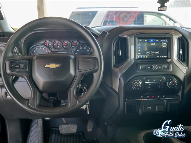 Chevrolet Silverado photo 10