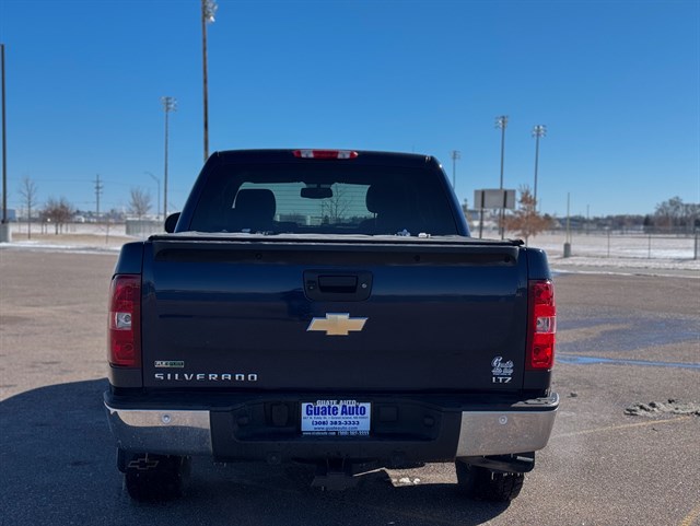 Chevrolet Silverado photo 8