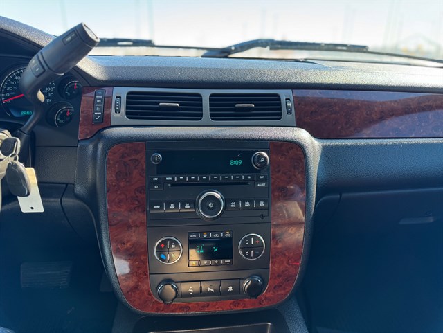 Chevrolet Silverado photo 7