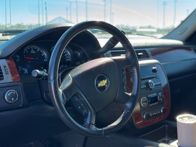 Chevrolet Silverado photo 5