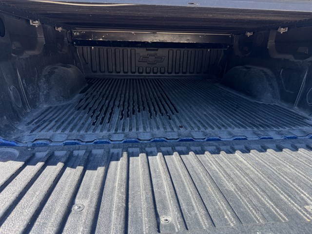 Chevrolet Silverado photo 18