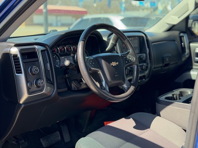 Chevrolet Silverado photo 4