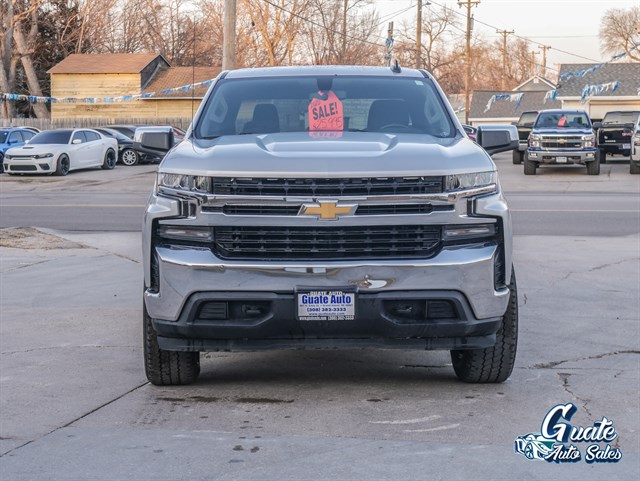 Chevrolet Silverado photo 2