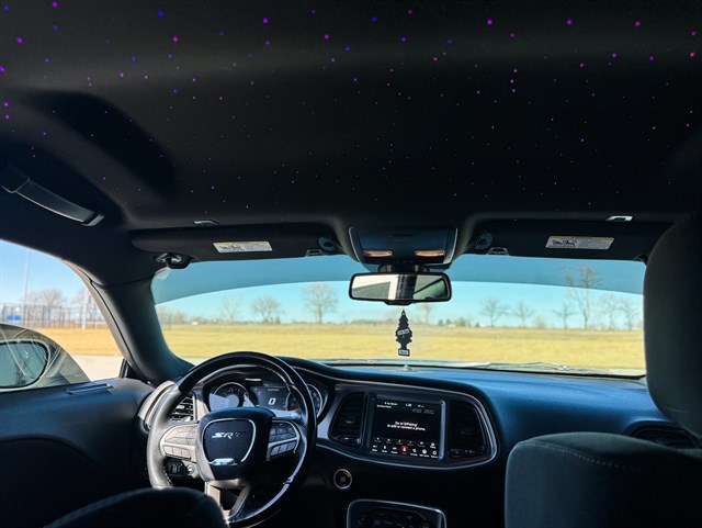 Dodge Challenger photo 5