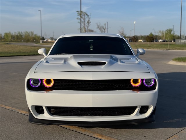 Dodge Challenger photo 2