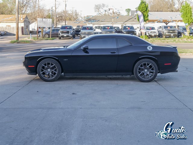 Dodge Challenger photo 4
