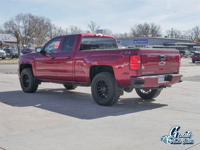 Chevrolet Silverado photo 11