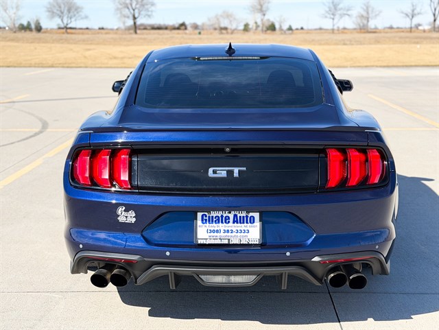 Ford Mustang photo 6