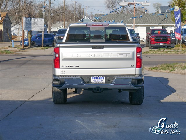 Chevrolet Silverado photo 12