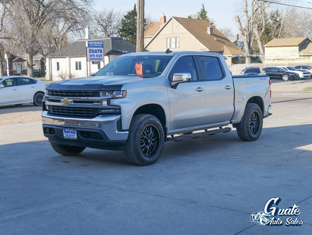 Chevrolet Silverado photo 3