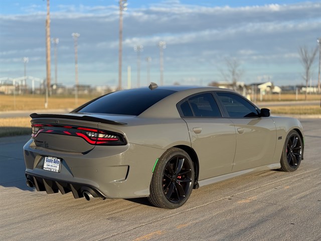 Dodge Charger photo 16