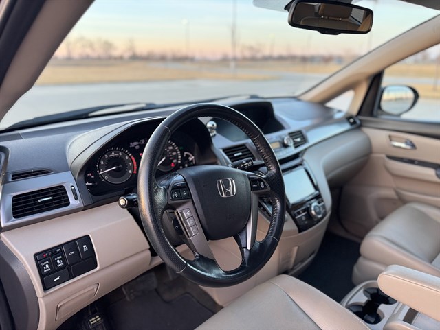 Honda Odyssey photo 4