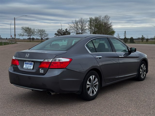 Honda Accord photo 15