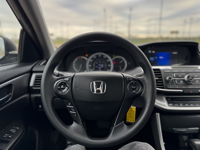 Honda Accord photo 6