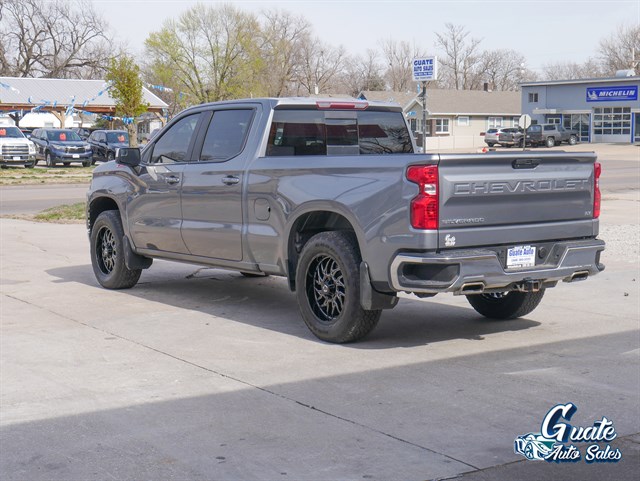Chevrolet Silverado photo 11