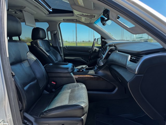 Chevrolet Suburban photo 20