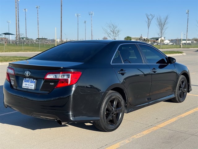 Toyota Camry photo 16