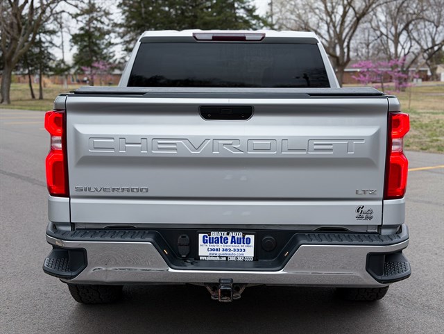 Chevrolet Silverado photo 14