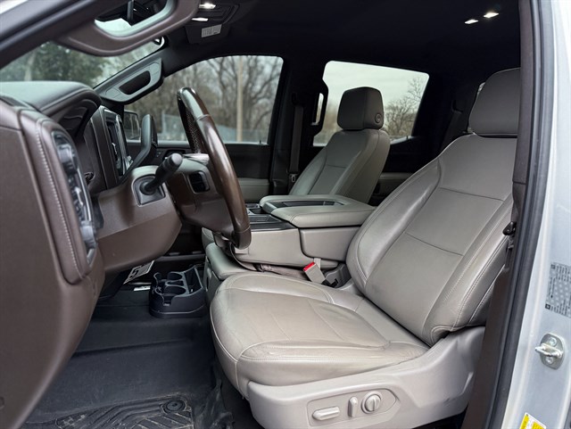 Chevrolet Silverado photo 12