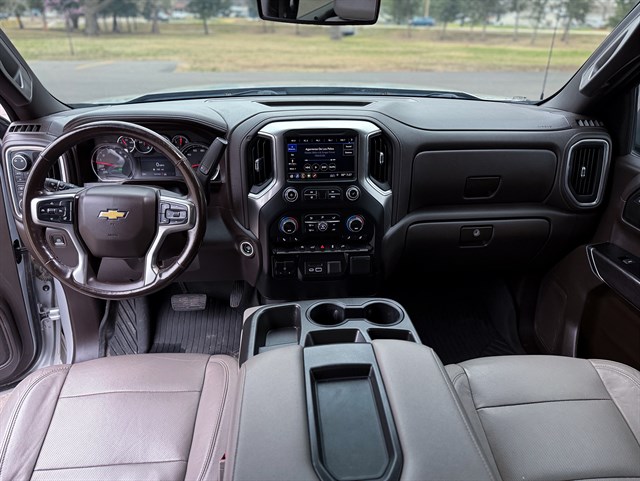 Chevrolet Silverado photo 5