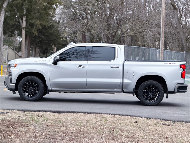 Chevrolet Silverado photo 10