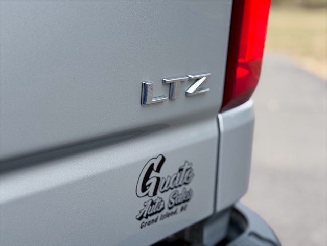 Chevrolet Silverado photo 20