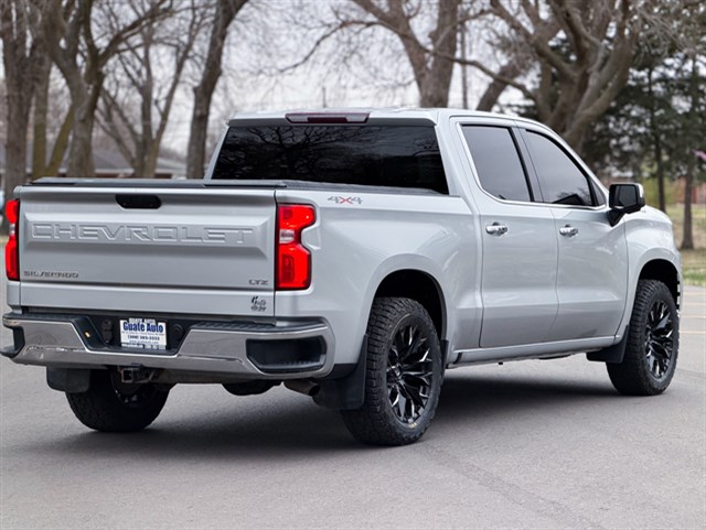 Chevrolet Silverado photo 15