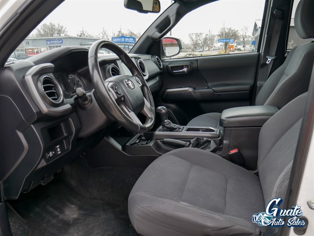 Toyota Tacoma photo 5