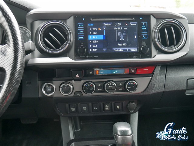 Toyota Tacoma photo 8