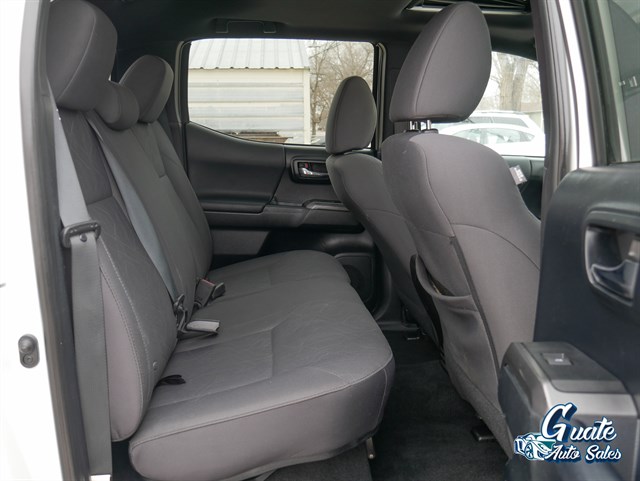 Toyota Tacoma photo 17
