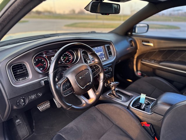 Dodge Charger photo 4