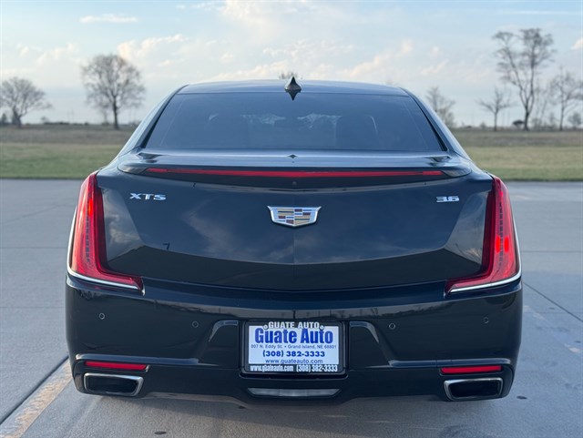 Cadillac XTS photo 13