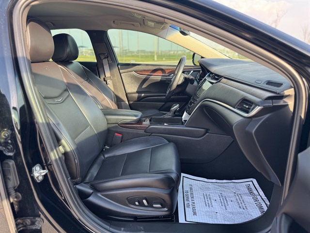 Cadillac XTS photo 16
