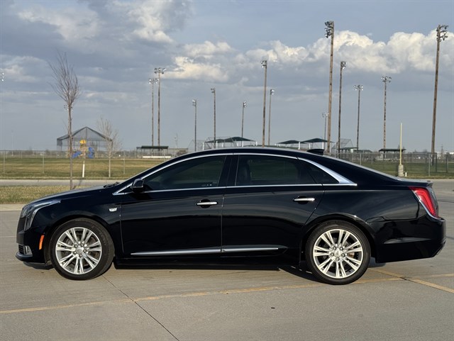 Cadillac XTS photo 11