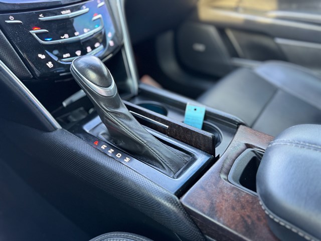 Cadillac XTS photo 8