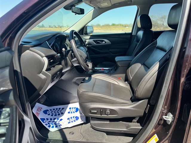 Chevrolet Traverse photo 11