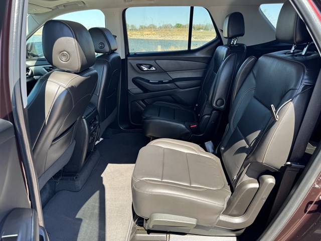 Chevrolet Traverse photo 12