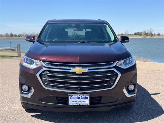 Chevrolet Traverse photo 2