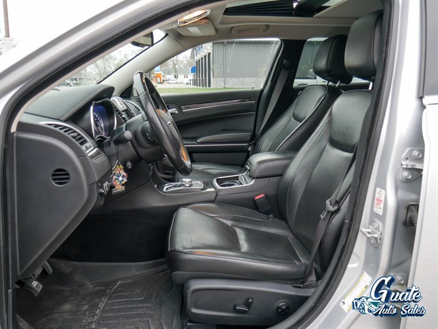 Chrysler 300 photo 5