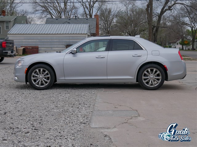 Chrysler 300 photo 4